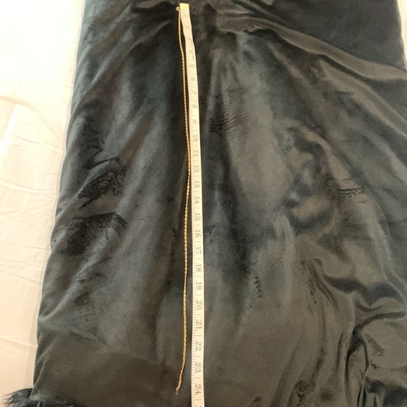 Gold plated Classy charm and 24 inch Necklace - Picture 6 of 6